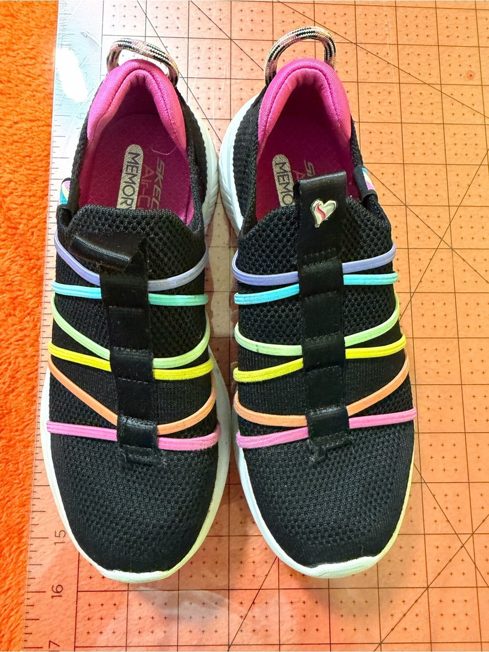 Skechers Girls Size 1 Black Rainbow Slip On Sneakers Air Cooled Memory Foam